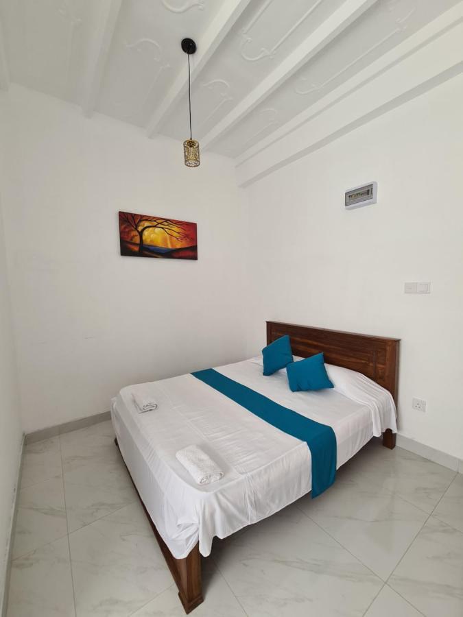 Ceylon Lodge - Airport Transit Hostel Negombo Exteriér fotografie